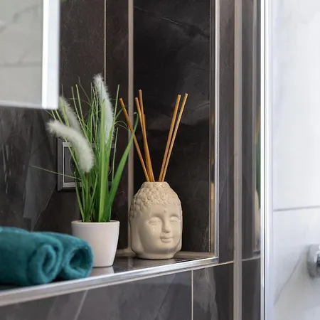 Apartment Schoenes, Modernes Mit Zwei Schlafzimmern - Zentral Mit Balkon Fuer 6 Personen Montabaur