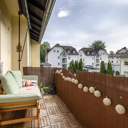 Schoenes, Modernes Mit Zwei Schlafzimmern - Zentral Mit Balkon Fuer 6 Personen *