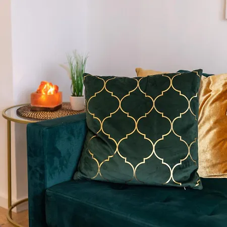 Schoenes, Modernes Mit Zwei Schlafzimmern - Zentral Mit Balkon Fuer 6 Personen